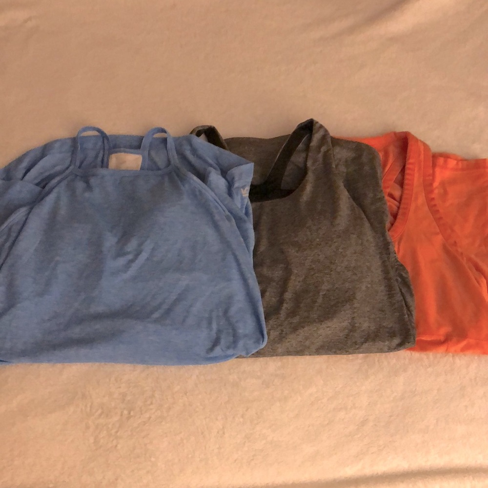 XS/S Maternity workout tank bundle 🤰💪